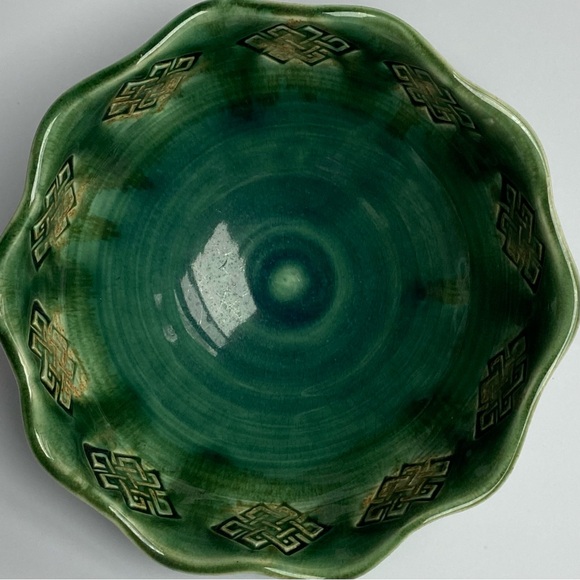 Studio Art Pottery Bowl Hand Thrown Signed 6.5” Across Embossed Inside Wavy Edge - Picture 2 of 13